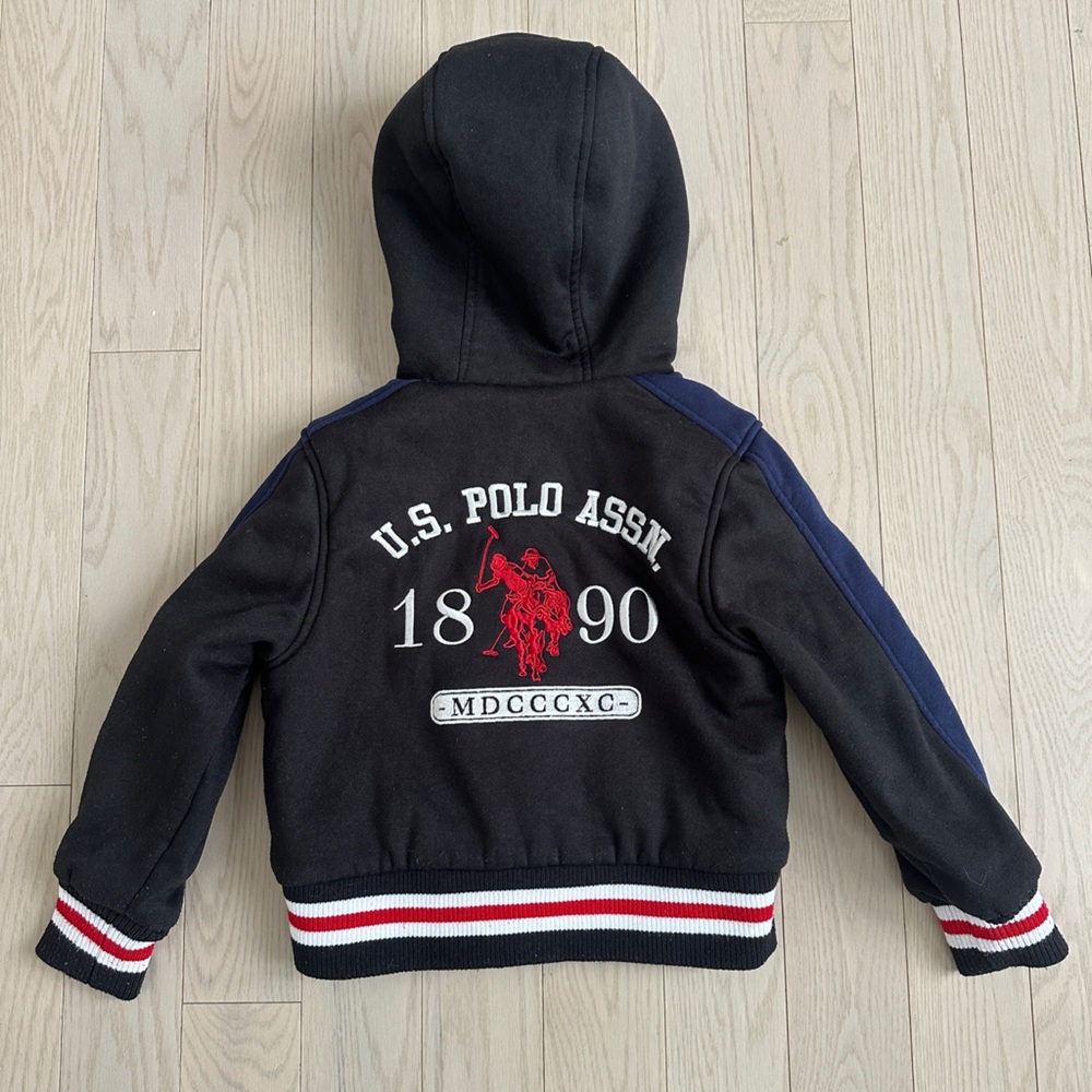 ❄️Boys size 5/6 U.S. Polo Assn. Kids Black & Blue Varsity EUC